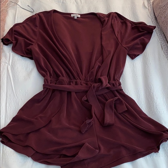 Burgundy romper - Picture 2 of 6